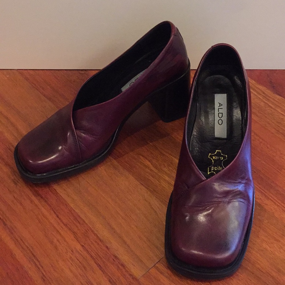 Aldo Burgundy leather block heels made in Italy